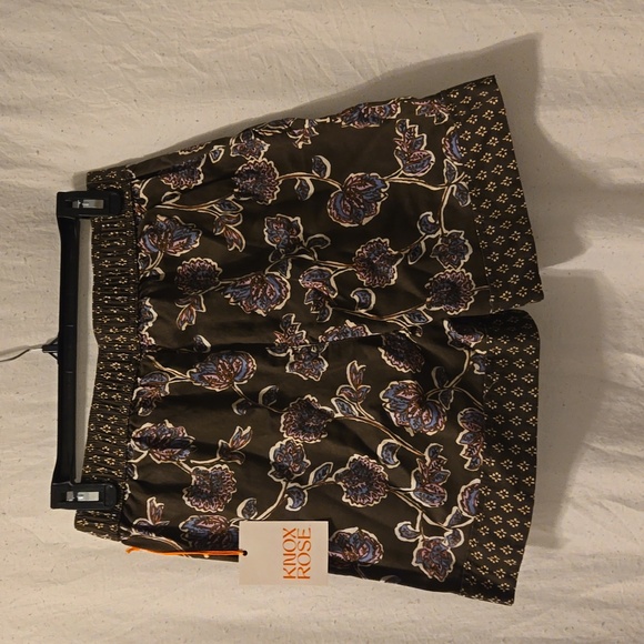 Knox Rose Shorts size Small - Picture 2 of 4